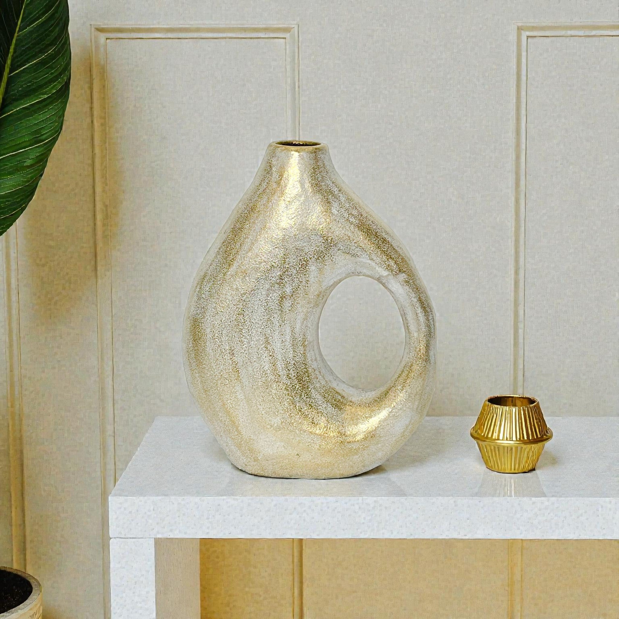 Prestige Aura Vase