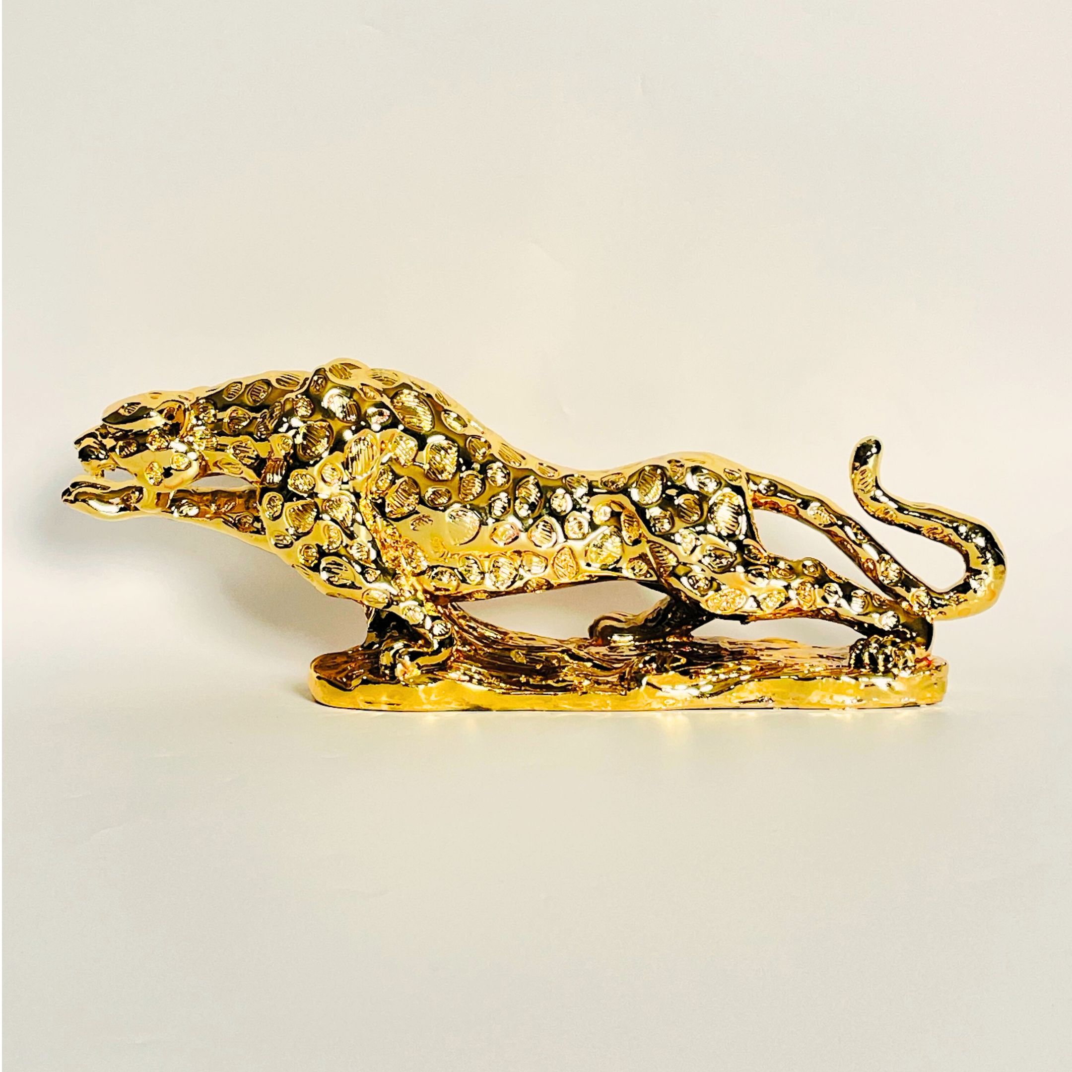 Royal Golden Tiger Showpiece