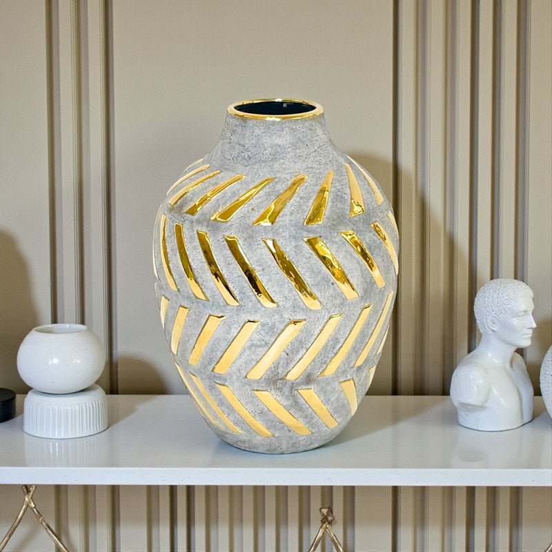 Royal Elegance Vase