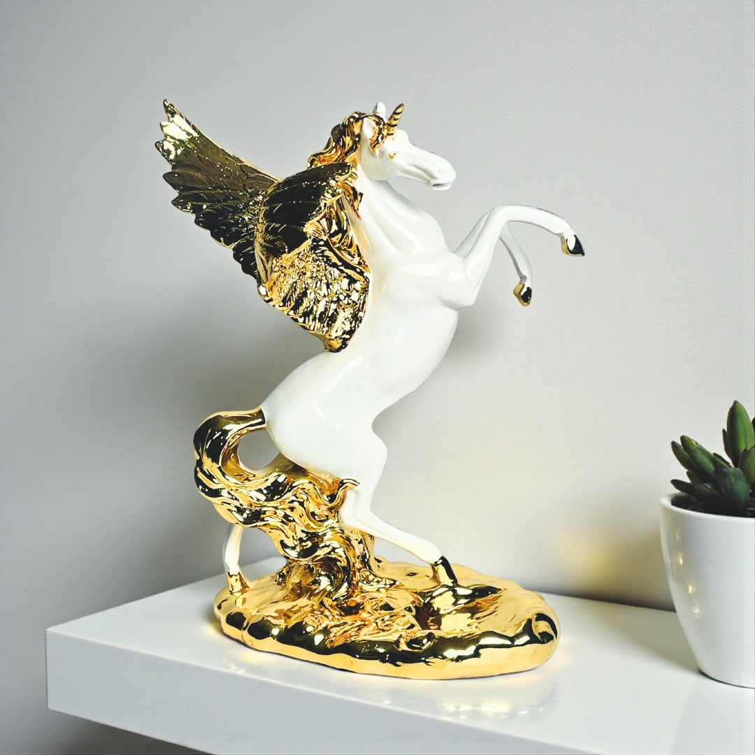 Elegant Horse Modern Decorative Showpiece