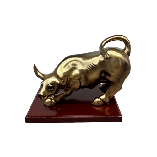 Golden Charging Bull Statue – Luxury Resin Desk & Office Décor