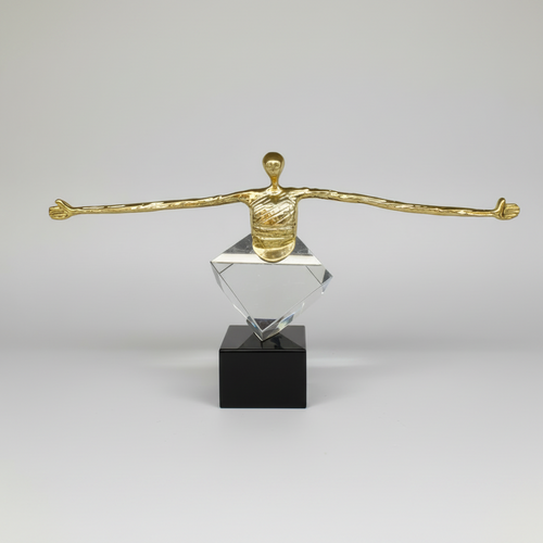Elegant Horizon Figure Showpiece